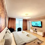 2- Zimmer, 4pers, Direkt Neben Einkaufszentrum, Hbf Apartment
