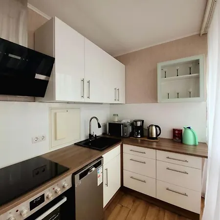 Apartment 2- Zimmer, 4pers, Direkt Neben Einkaufszentrum, Hbf Muelheim an der Ruhr