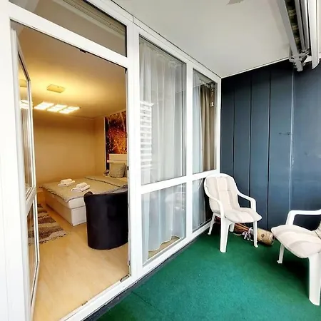 2- Zimmer, 4pers, Direkt Neben Einkaufszentrum, Hbf Mülheim an der Ruhr