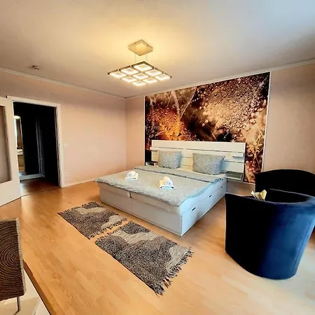 Apartment 2- Zimmer, 4pers, Direkt Neben Einkaufszentrum, Hbf Mülheim an der Ruhr