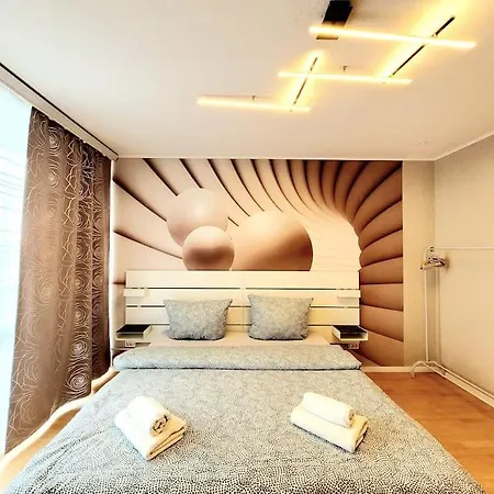 2- Zimmer, 4pers, Direkt Neben Einkaufszentrum, Hbf * Mülheim an der Ruhr