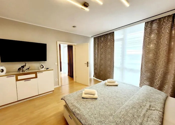 Lejlighed 2- Zimmer, 4pers, Direkt Neben Einkaufszentrum, Hbf